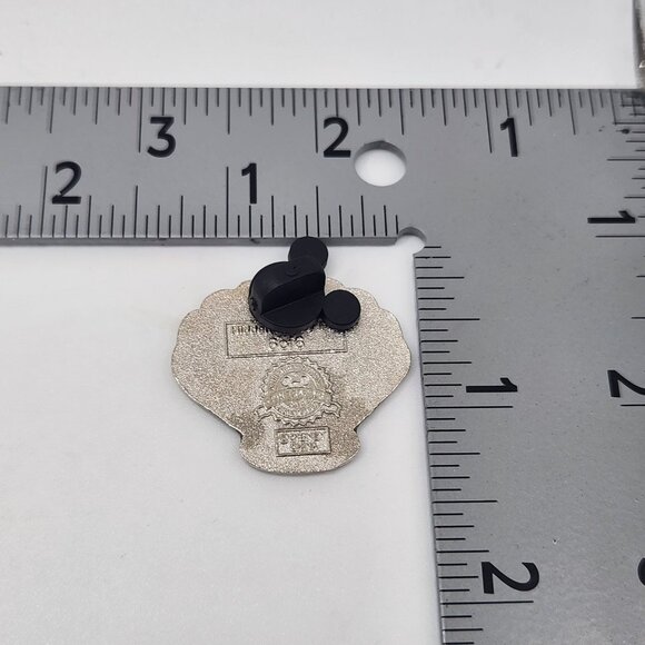 Disney Pin Trading Little Mermaid Max Seashell Hidden Mickey #6 Of 6, 2010 - Picture 4 of 4